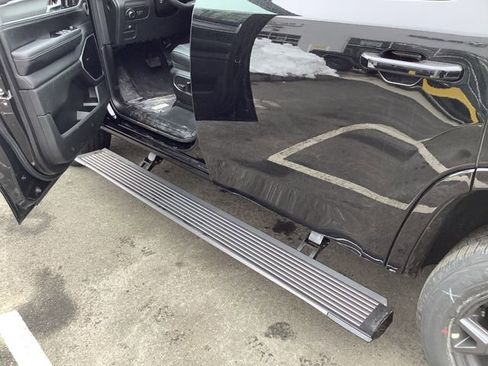 New 2026 Jeep Grand Wagoneer Limited w/ Premium Group II image 5