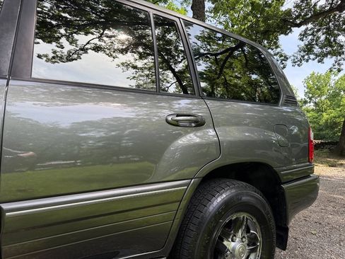 Used 2002 Lexus LX 470 4WD image 22