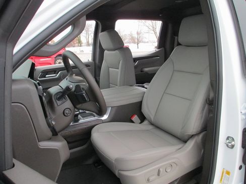 New 2026 GMC Sierra 1500 SLT w/ SLT Premium Plus Package image 11