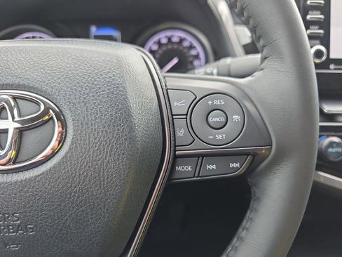 Used 2024 Toyota Camry SE w/ Convenience Package FWD image 17