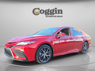 Used 2023 Toyota Camry SE video 1