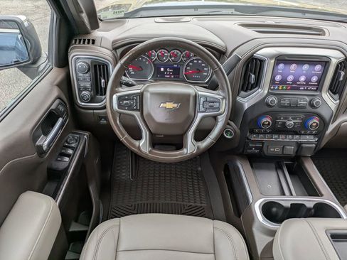 Used 2019 Chevrolet Silverado 1500 LTZ w/ LTZ Premium Package image 17