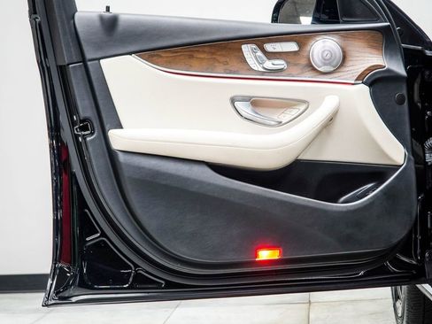 Used 2022 Mercedes-Benz E 450 4MATIC All-Terrain Wagon w/ Driver Assistance Package image 34