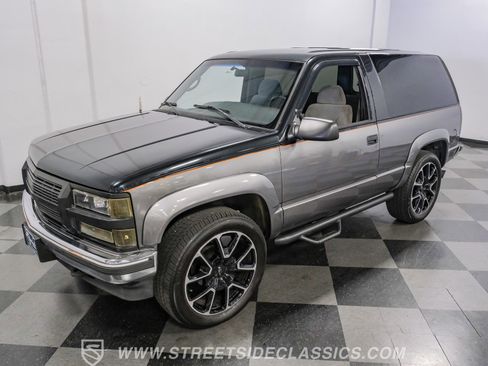 Used 1995 Chevrolet Tahoe 4WD 2-Door image 31