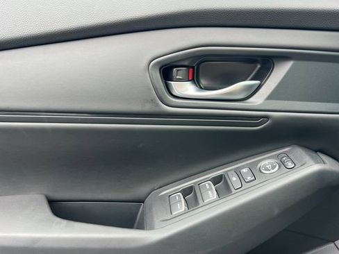 Used 2025 Honda Accord SE image 11