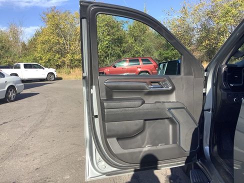 Used 2024 GMC Sierra 1500 SLT image 26