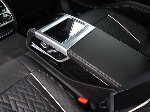 Used 2020 BMW M760i xDrive w/ Luxury Rear Seating Package AWD/4WD image 23