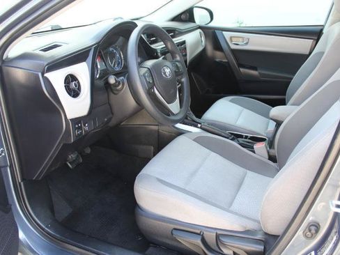 Used 2017 Toyota Corolla LE w/ Carpet Mat Package (TMS) FWD image 12