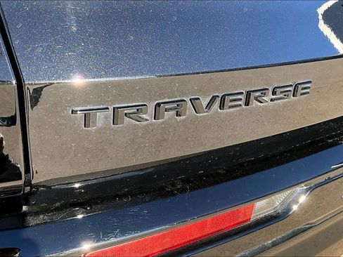 Used 2024 Chevrolet Traverse RS w/ LPO, Floor Liner Package image 31