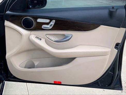 Used 2019 Mercedes-Benz C 300 Sedan image 23