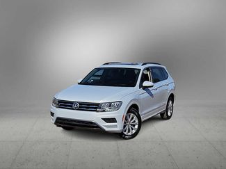 Used 2018 Volkswagen Tiguan SE w/ Panoramic Sunroof Package video 1