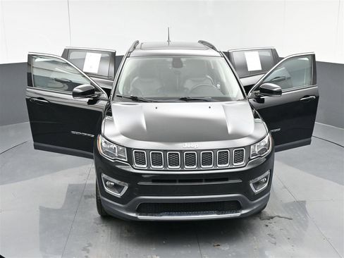 Used 2018 Jeep Compass Limited w/ Navigation Group image 38