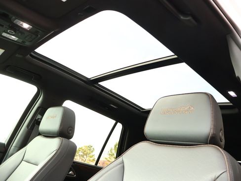 Certified 2024 Chevrolet Tahoe High Country image 26