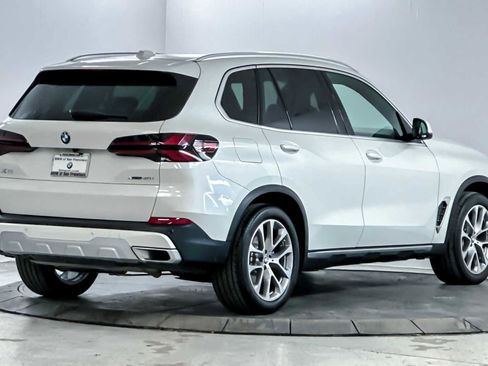 Used 2024 BMW X5 xDrive40i image 2