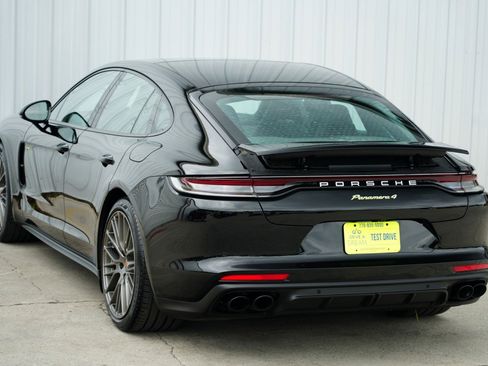 Used 2021 Porsche Panamera 4S image 50