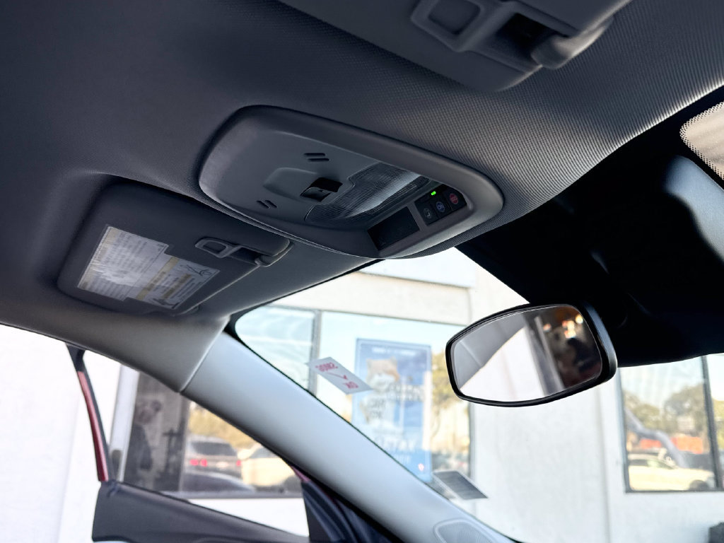 Used 2025 Chevrolet Trax LT FWD image 20