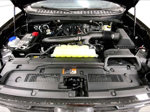 New 2025 Ford Expedition Active image 16