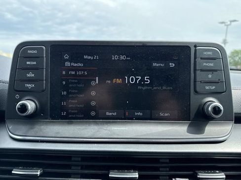 Used 2021 Kia Telluride S FWD image 17
