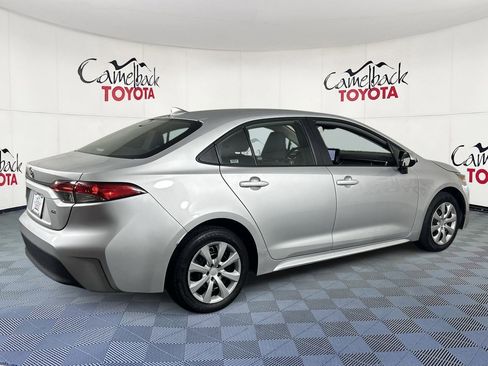 Used 2024 Toyota Corolla LE image 7