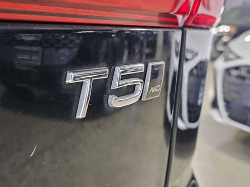 Used 2019 Volvo XC60 T5 Momentum w/ Multimedia Package image 15