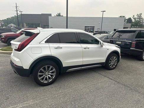 Used 2019 Cadillac XT4 Premium Luxury w/ Technology Package FWD image 5