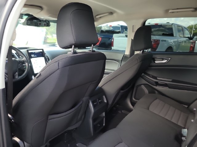 Used 2024 Ford Edge SE w/ Black Appearance Package AWD/4WD image 12