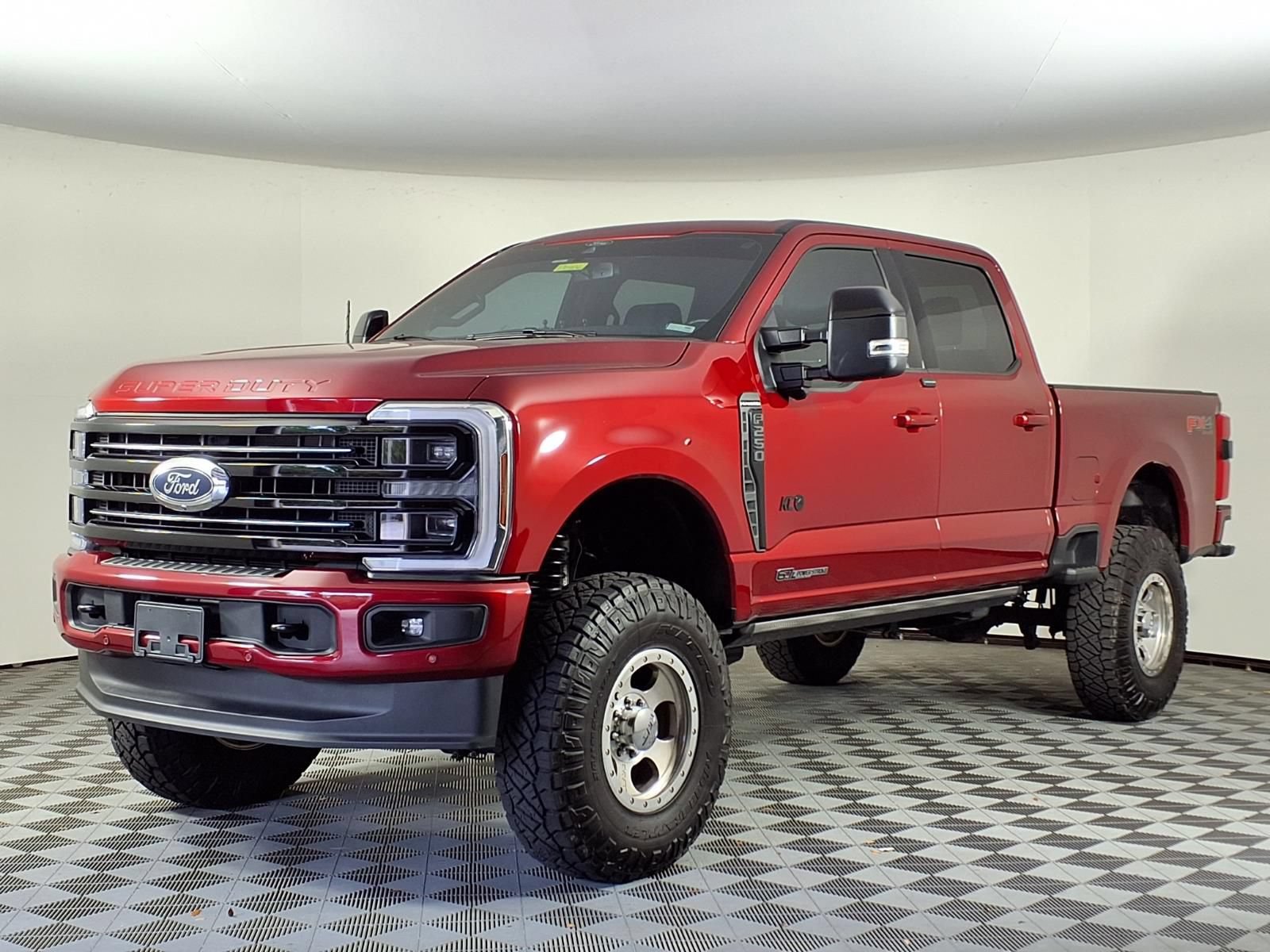 Used 2025 Ford F250 Platinum AWD/4WD image 3