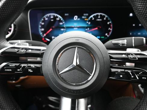 Used 2023 Mercedes-Benz E 450 4MATIC Cabriolet image 19