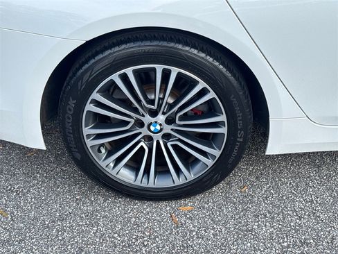 Used 2018 BMW 540i image 17