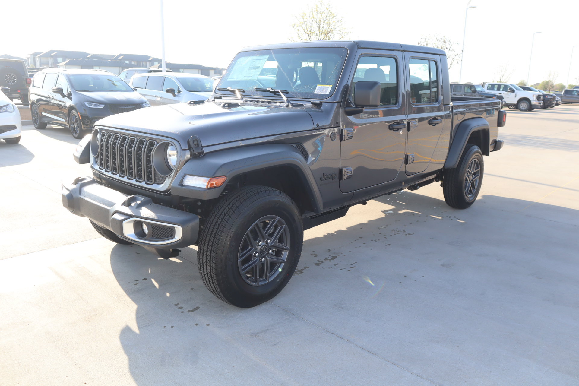 New 2026 Jeep Gladiator Sport AWD/4WD image 9