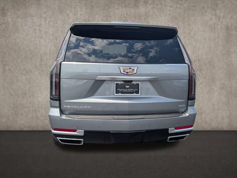 Used 2026 Cadillac Escalade Platinum Luxury w/ LPO, Floor Liner Package AWD/4WD image 6