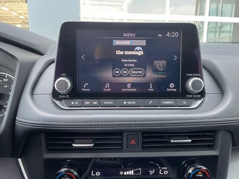 Certified 2025 Nissan Rogue SV FWD image 15