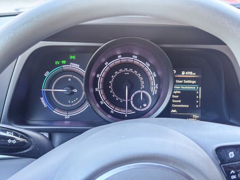 Used 2023 Hyundai Elantra Blue image 28