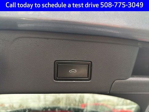 Used 2020 Volkswagen Atlas Cross Sport SEL image 26