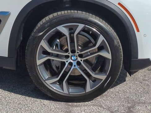 Used 2024 BMW X5 sDrive40i w/ Parking Assistance Package image 11