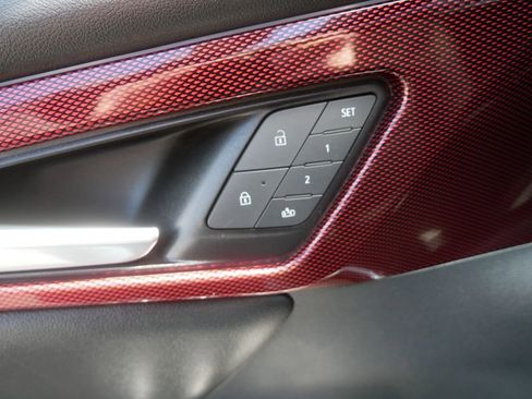 Used 2024 Chevrolet Traverse RS AWD/4WD image 16