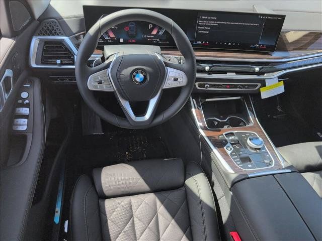 Used 2026 BMW X7 xDrive40i w/ Premium Package AWD/4WD image 14