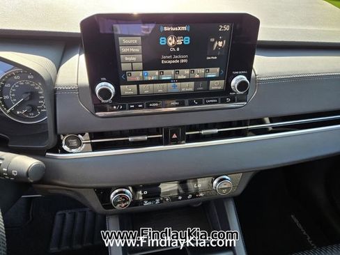 Used 2023 Mitsubishi Outlander ES FWD image 23
