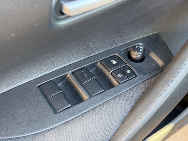 Used 2026 Toyota Corolla SE FWD image 17