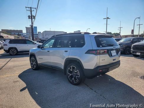 Used 2026 Jeep Cherokee Overland AWD/4WD image 11