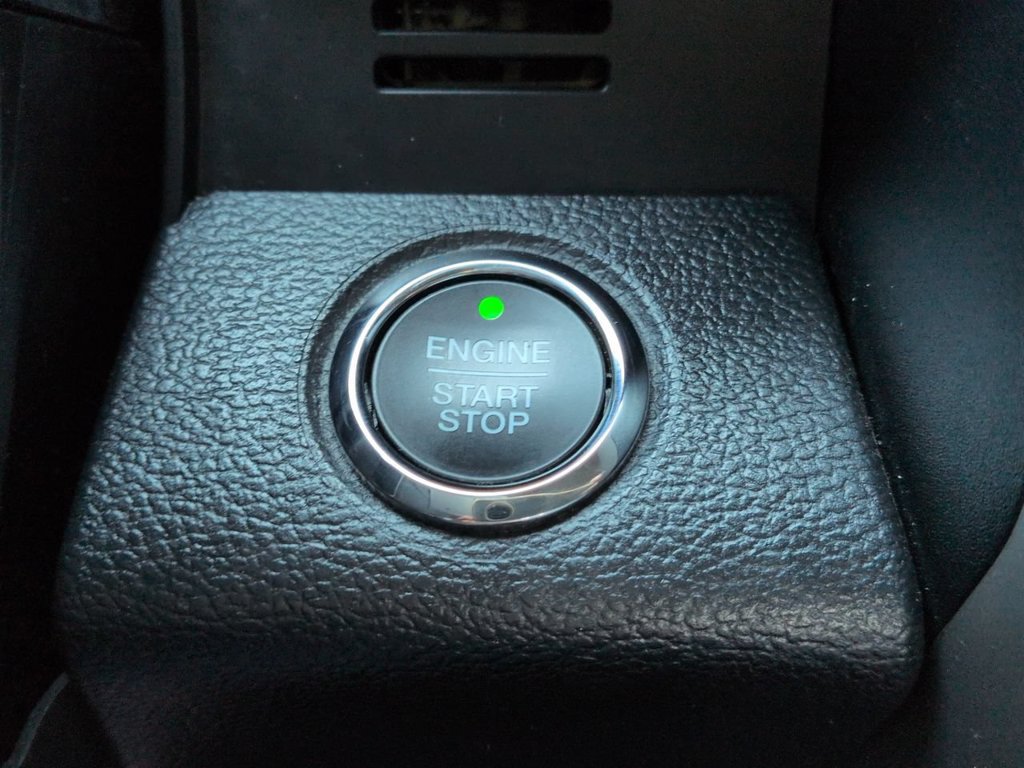 Used 2019 Ford F250 Lariat w/ Lariat Ultimate Package AWD/4WD image 29