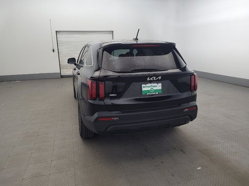 Used 2022 Kia Sorento LX AWD/4WD image 6