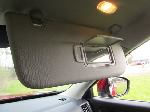 Used 2024 Nissan Pathfinder SL image 43