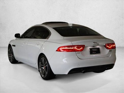 Used 2017 Jaguar XE Premium AWD/4WD image 8