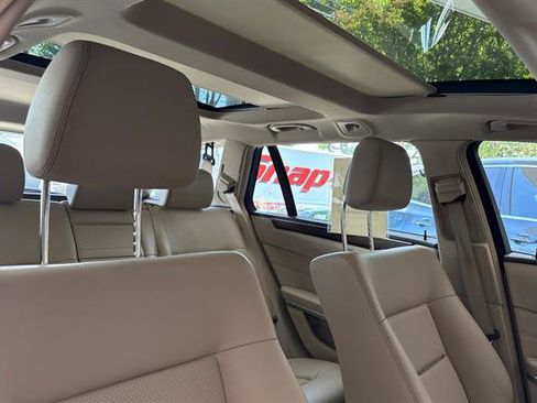 Used 2015 Mercedes-Benz E 350 4MATIC Wagon image 17