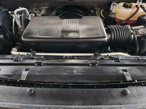 Used 2025 Chevrolet Tahoe Z71 image 32