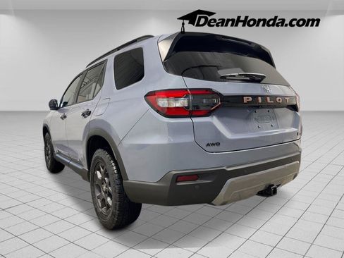 New 2026 Honda Pilot TrailSport image 3