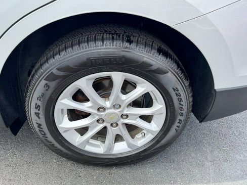 Used 2020 Chevrolet Equinox LS w/ LS Convenience Package FWD image 7
