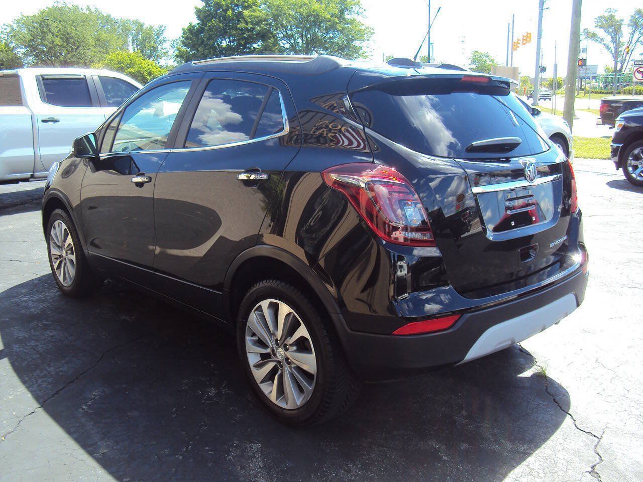 Used 2019 Buick Encore Preferred w/ Safety Package FWD image 4