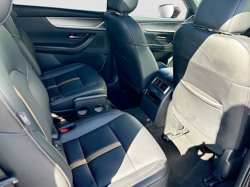 Certified 2024 MAZDA CX-90 3.3 Turbo S w/ Premium Package image 32